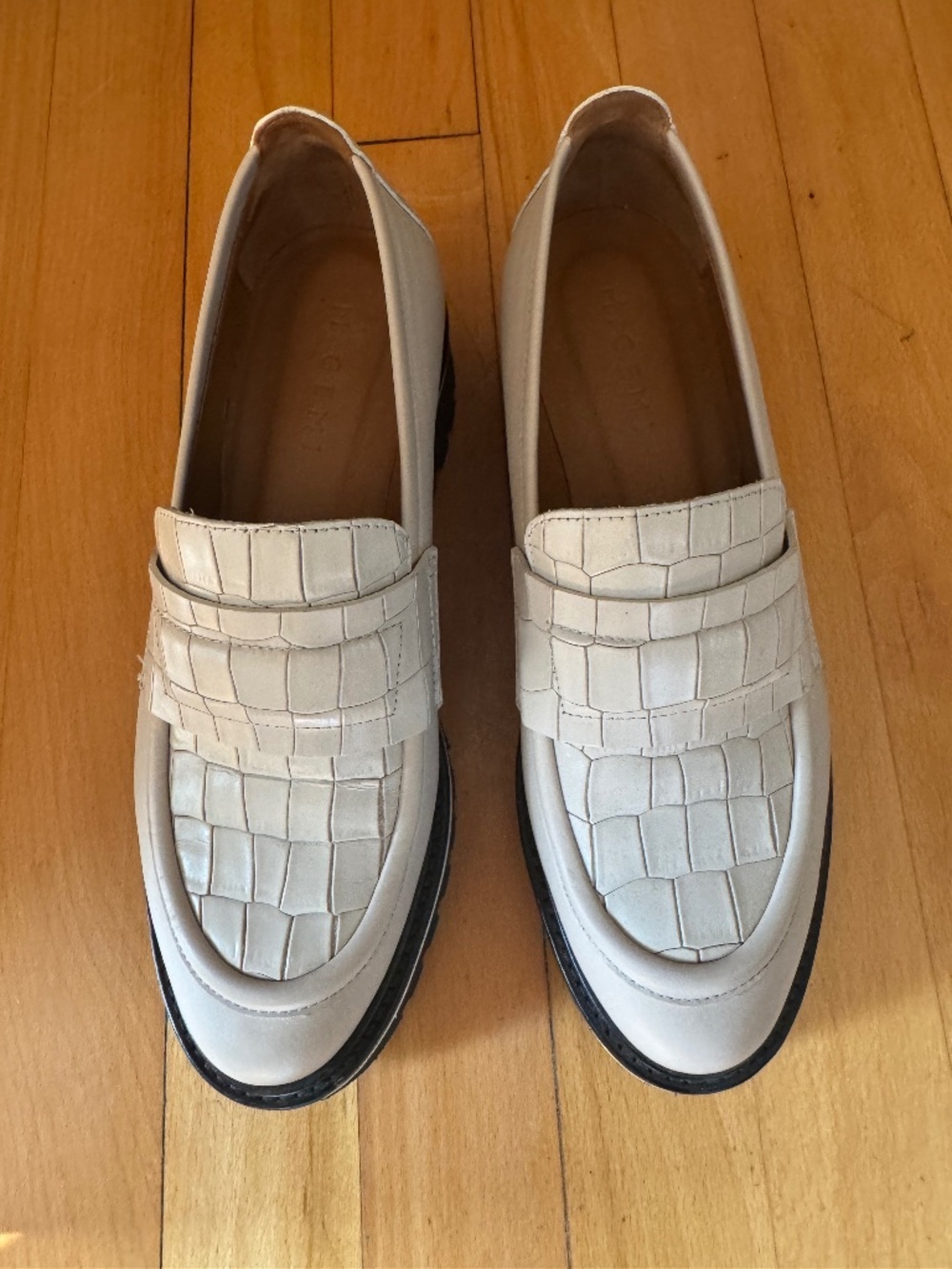 M Gemi The Elsa loafers in Oyster. Size EU 36.5 (US 6.5)